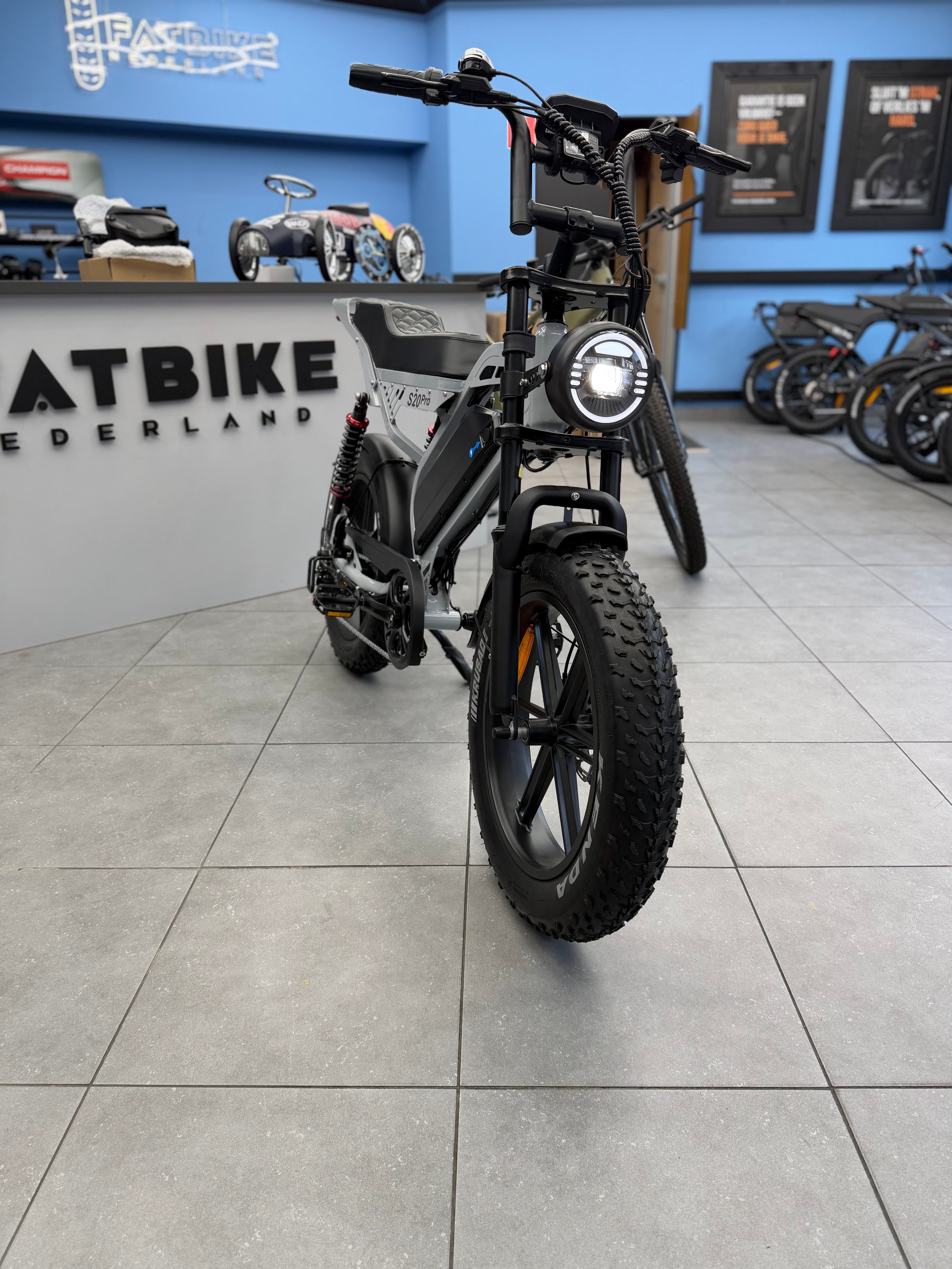 Qmwheel S20 pro all black model 2025