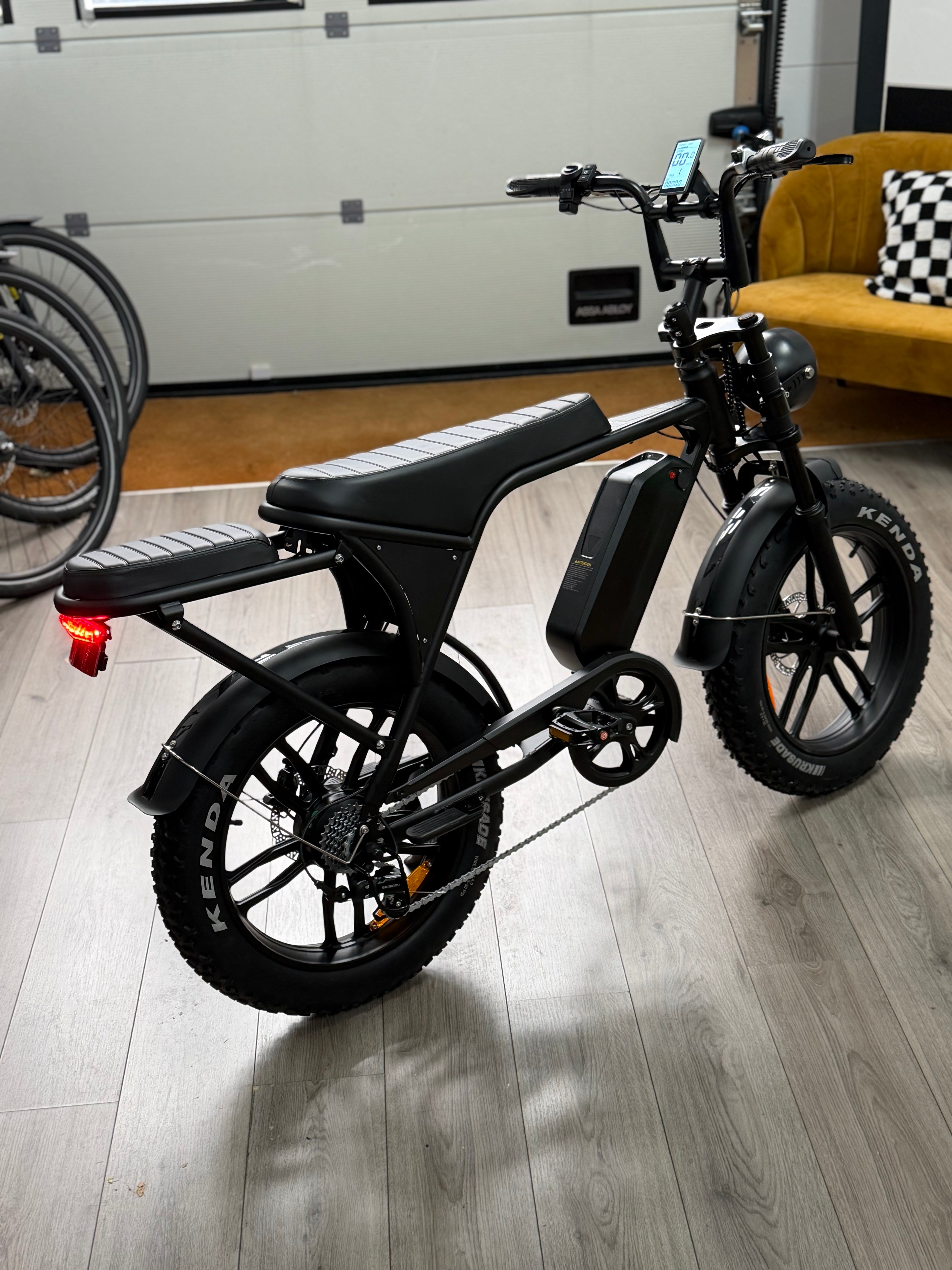 Ouxi V8 3.0 mat zwart