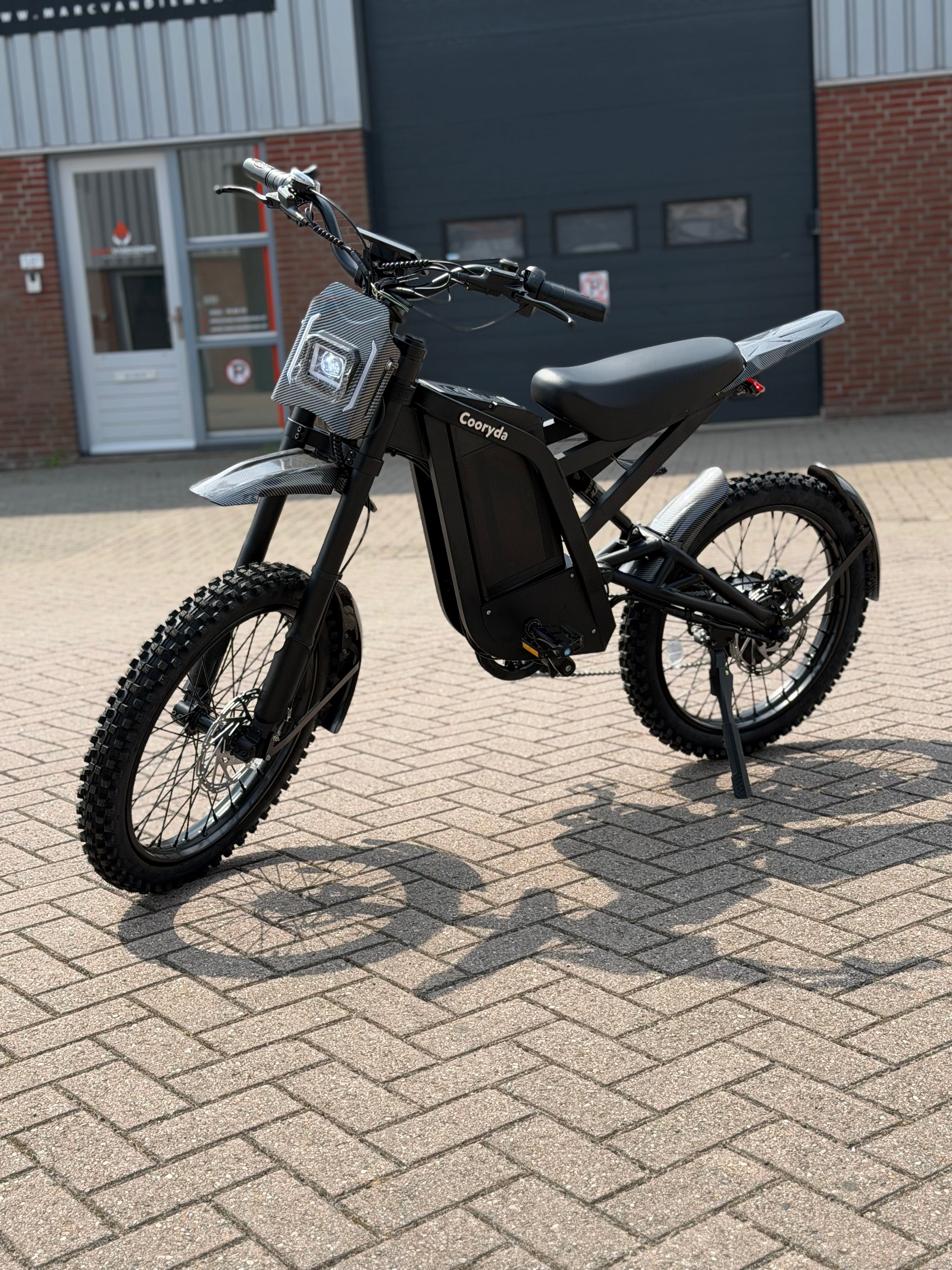NIEUW Ouxi GT2000 all black skinny bike crosser